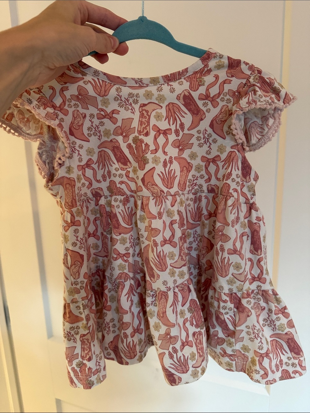Cynthia Rowley Pink & White Floral Animal Print Ruffle Sleeve Top